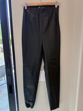 Zara Black Faux Leather High-Rise Tapered Pants SZ XS (24)